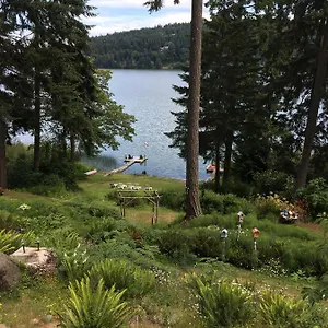 Maple Ridge Cottages Resort Ganges
