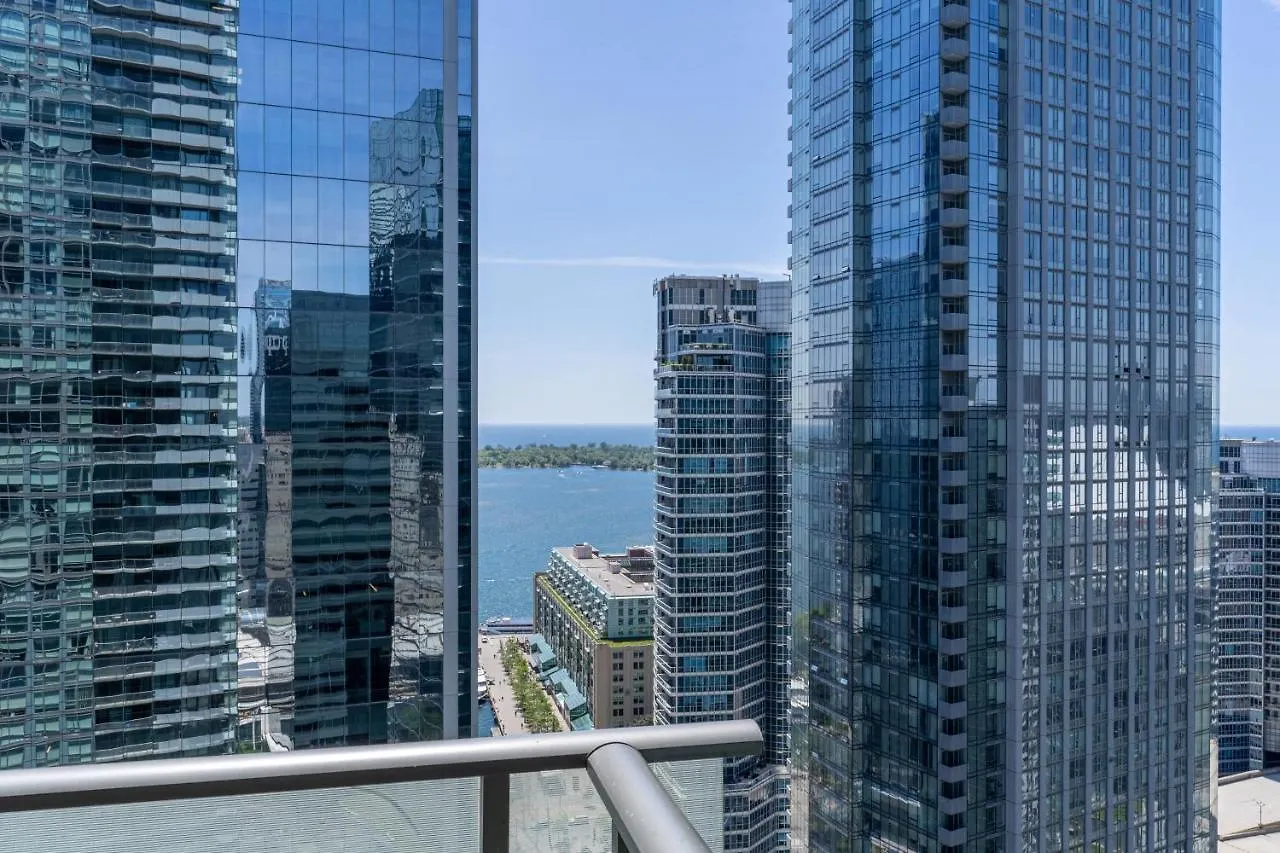 Beautiful Modern Toronto Luxurious Scotiabank Arena Aparthotel 0*,